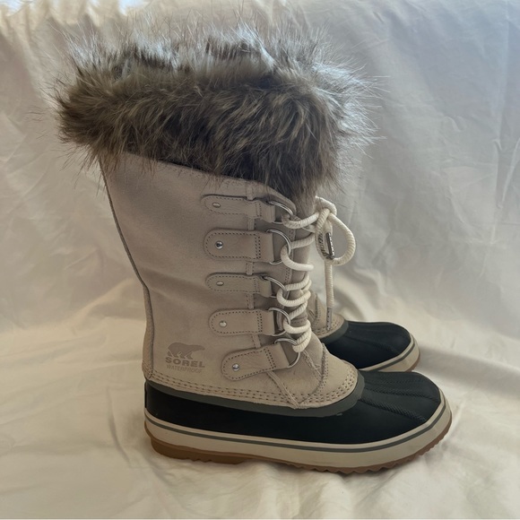 SOREL Women’s Joan of Arctic Boots in Fawn Taupe - Picture 7 of 7